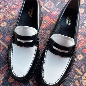 G.H. Bass & Co. Whitney Black and White Loafers - Platform, Super Lug NEW